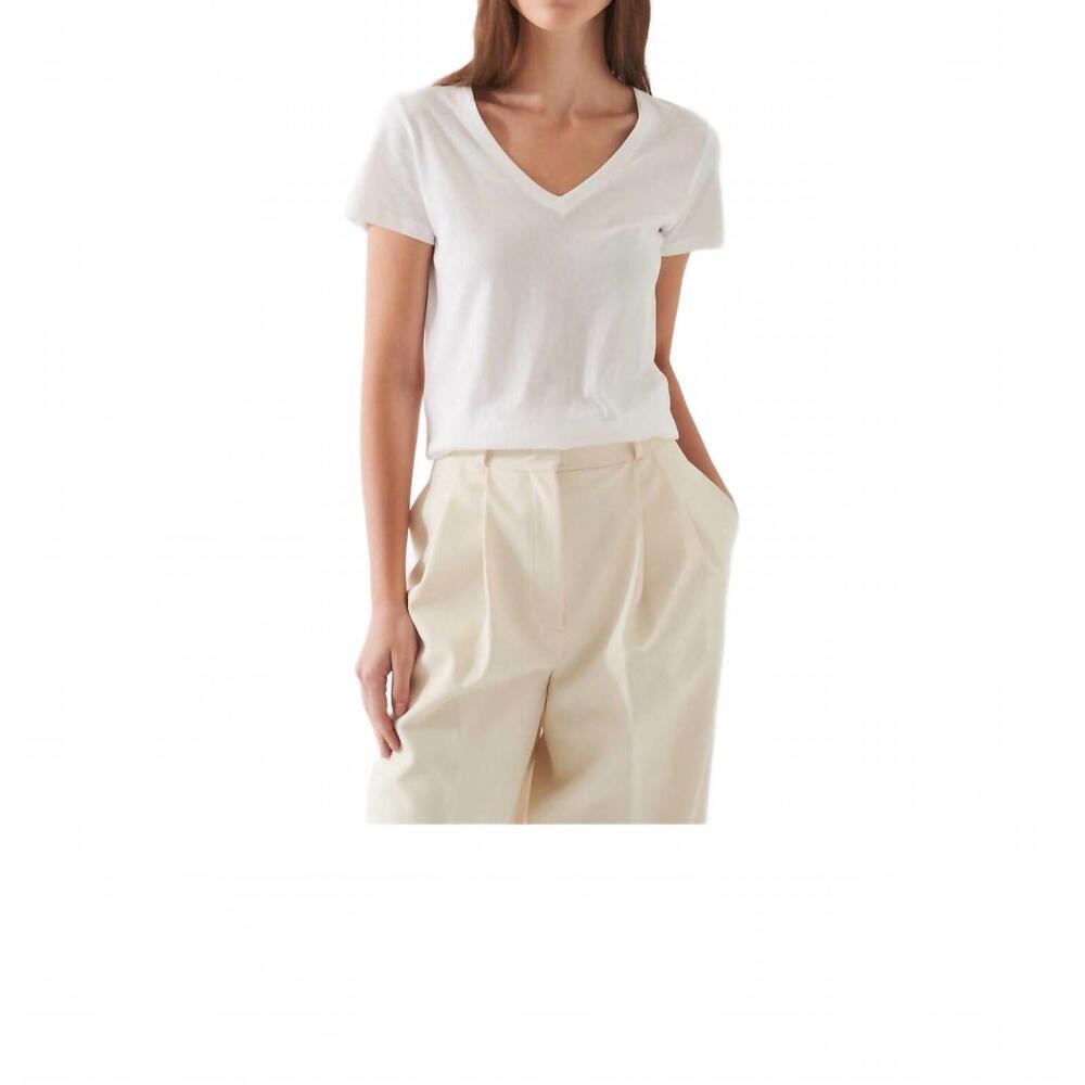 NEW PATRICK ASSARAF lightweight pima cotton v-neck top in white